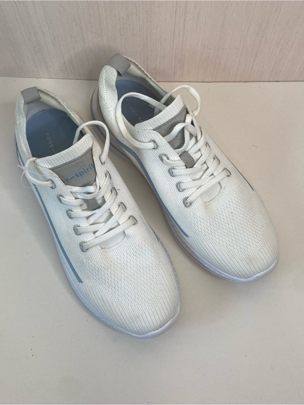 Easy Spirit Women’s Gage Lace-Up Casual Sneakers White/Gray/Blue 9.5M - Picture 2 of 9